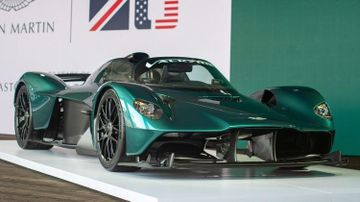 Aston Martin Valkyrie Spyder specs