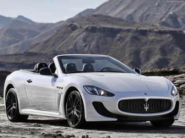 Maserati GranCabrio MC specs