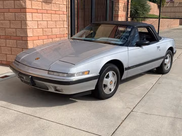 Buick Reatta Convertible, 1990