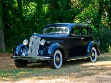Packard One-Twenty Touring Sedan, 1936