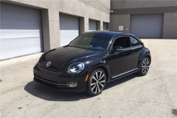 Volkswagen Beetle Base, 2013