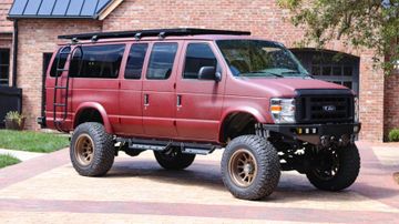 Ford E350, фургон, 2001 года