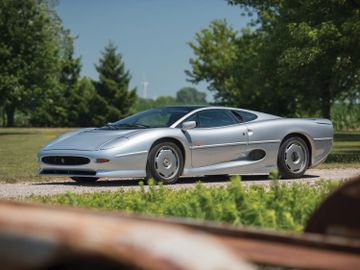 Jaguar XJ220, 1993