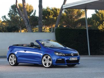 VW Golf R Cabriolet (Mk VI) specs