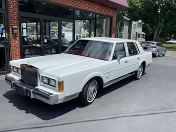 Lincoln Town Car, 1989