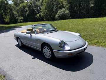 Alfa Romeo Spider Veloce Convertible, 1991