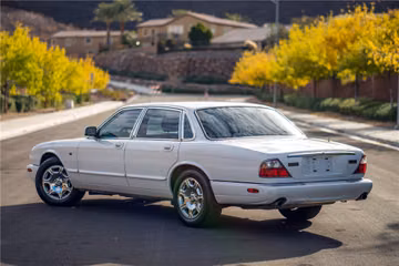 JAGUAR XJ8, 2003
