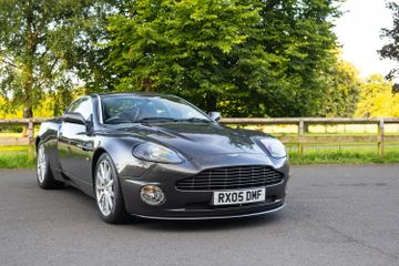 Aston Martin Vanquish S, 2005