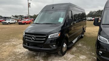 Mercedes-Benz Sprinter Van, 2024