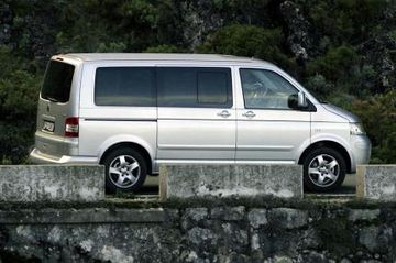 VW Multivan 2.5 TDI specs