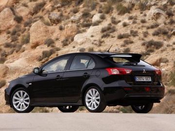 Mitsubishi Lancer Sportback Ralliart specs