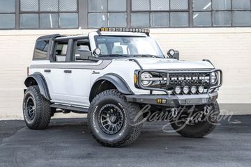 FORD BRONCO CUSTOM SUV, 2023