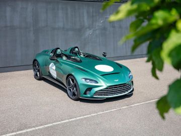 Aston Martin V12 Speedster, 2021