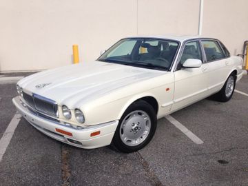 Jaguar XJ6 Sedan, 1995