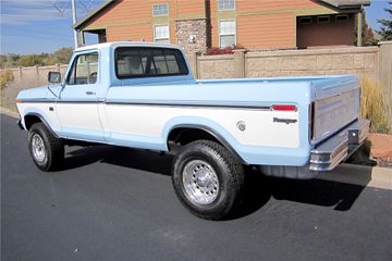 Ford F-250 4X4 Pickup, 1975