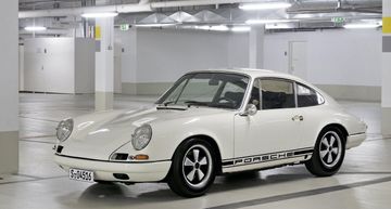Porsche 911 R (230 PS) specs