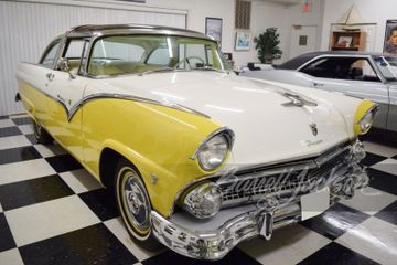 FORD CROWN VICTORIA SKYLINER CUSTOM COUPE, 1955