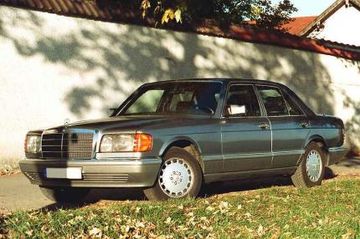 Mercedes-Benz 560 SEL (W126) specs
