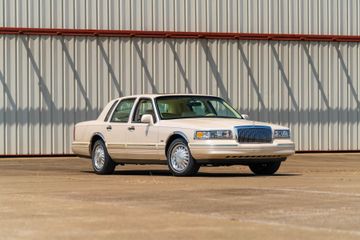 Lincoln Town Car Cartier Sedan, 1995