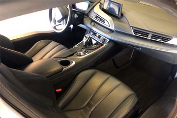 BMW i8, 2015