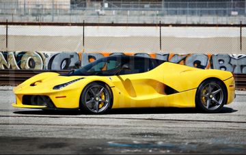 Ferrari LaFerrari, 2015