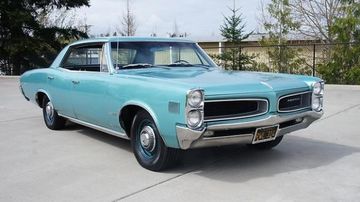 Pontiac Tempest LeMans 230 specs