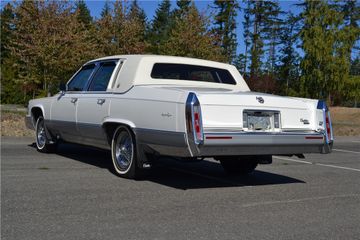 Cadillac Fleetwood, 1992
