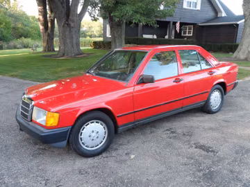 Mercedes-Benz 190E, 1985