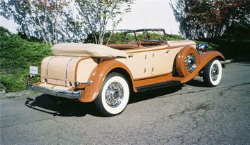 CHRYSLER IMPERIAL DUAL COWL CUSTOM PHAETON, 1933