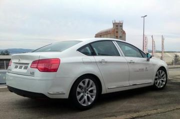 Citroen C5 2.0 HDI 160 specs