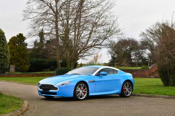 Aston Martin V8 Vantage Coupé, 2010