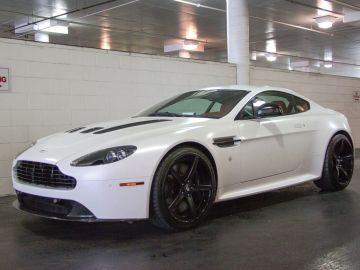 Aston Martin V12 Vantage, 2011