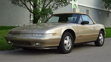 Buick Reatta Convertible, 1990
