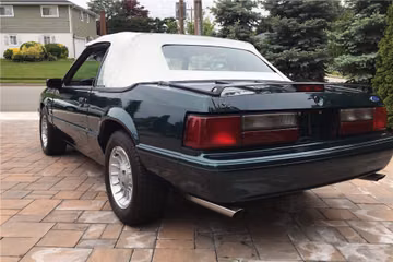 FORD MUSTANG CONVERTIBLE, 1990