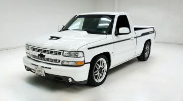 Chevrolet Silverado LS Short Bed Pickup, 2001