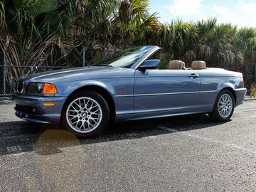 BMW 325 Convertible, 2001