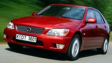Lexus IS 200 Compressor specs