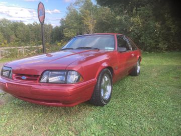 Ford Mustang Hatchback, 1992