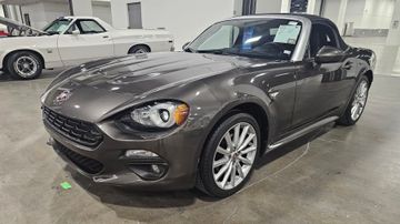 Fiat 124 Spider Lusso Convertible, 2017