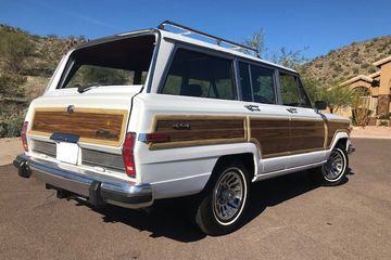 Jeep Grand Wagoneer SUV, 1990