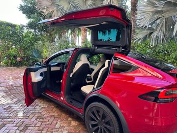 Driving green in Dubai: My tesla model 3
