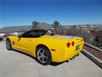 CHEVROLET CORVETTE CONVERTIBLE, 2001
