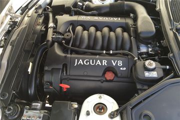 JAGUAR XK8 CONVERTIBLE, 2000