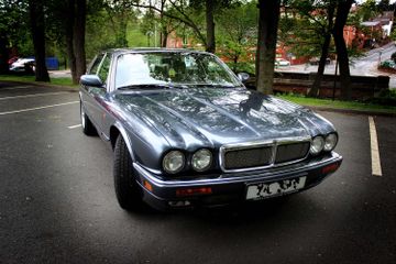 Jaguar Sovereign 3.2 Manual, 1995