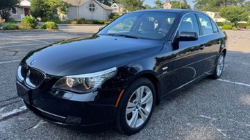 BMW 528i Sedan, 2009