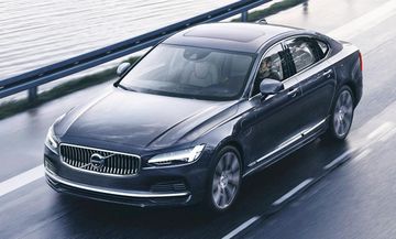 Volvo S90 B5 Diesel AWD specs