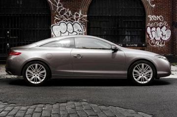 Renault Laguna Coupé V6 3.0 dci specs