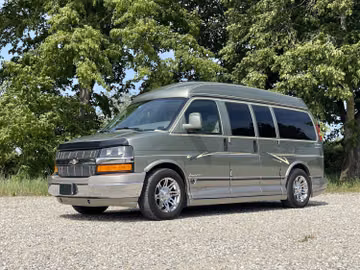 Chevrolet Express Explorer Limited SE, 2004