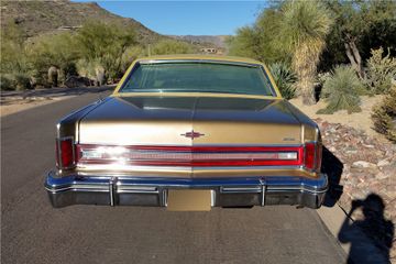 Lincoln Continental 4-DOOR Sedan, 1975