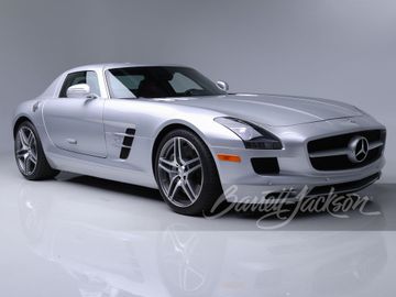 MERCEDES-BENZ SLS AMG GULLWING COUPE, 2011